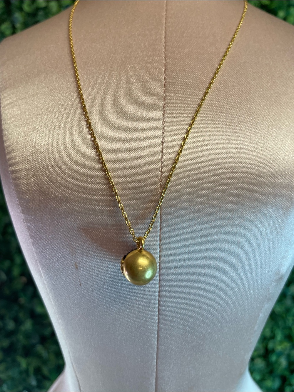Kate Spade New York "Dashing Beauty" Penguin Pendant Necklace - NWOT - Picture 9 of 9